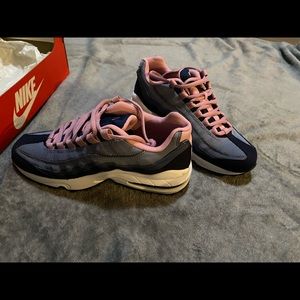 NIKE AIR MAX ‘95 LE (GS)